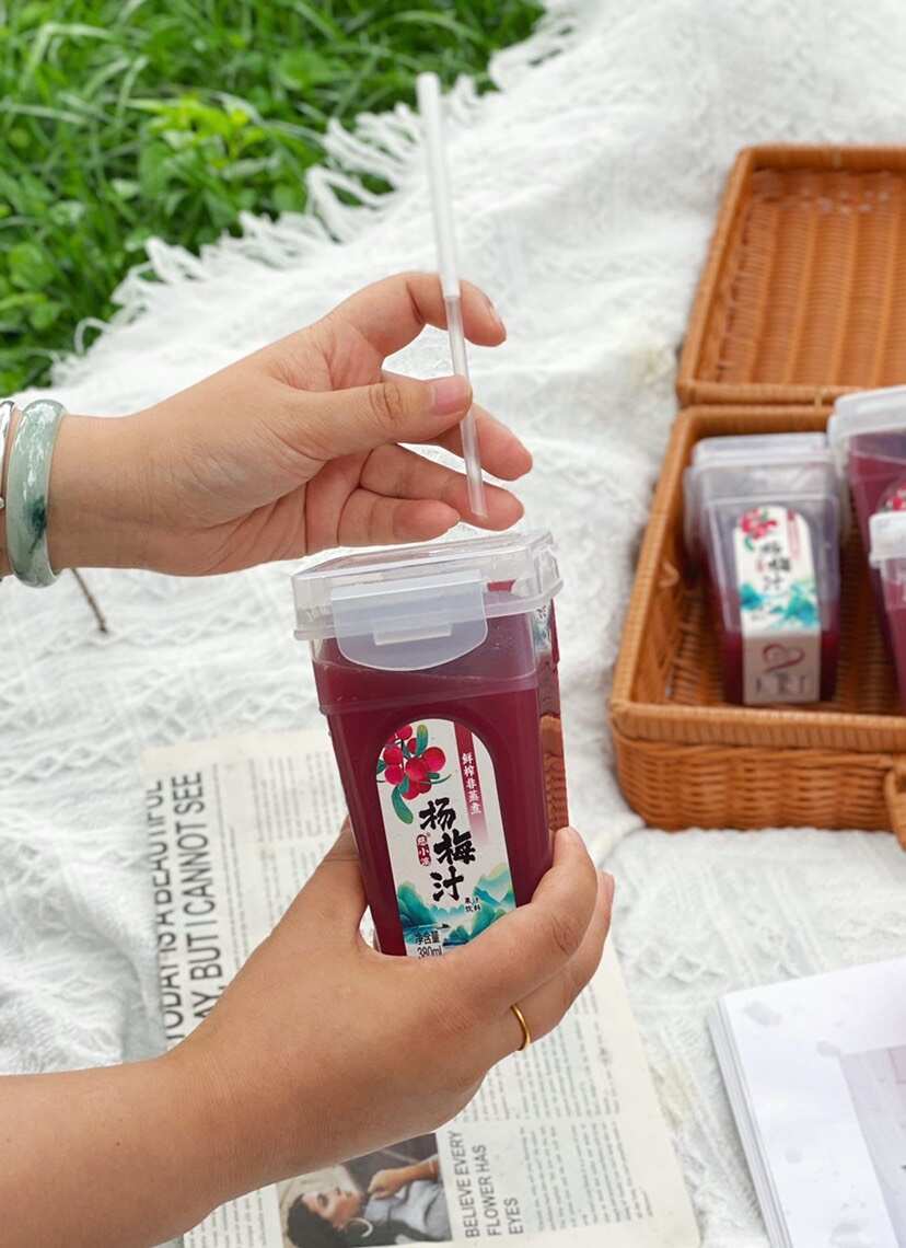 【品牌直发】到手6瓶的【慈小溪】鲜榨杨梅汁甄选好杨梅