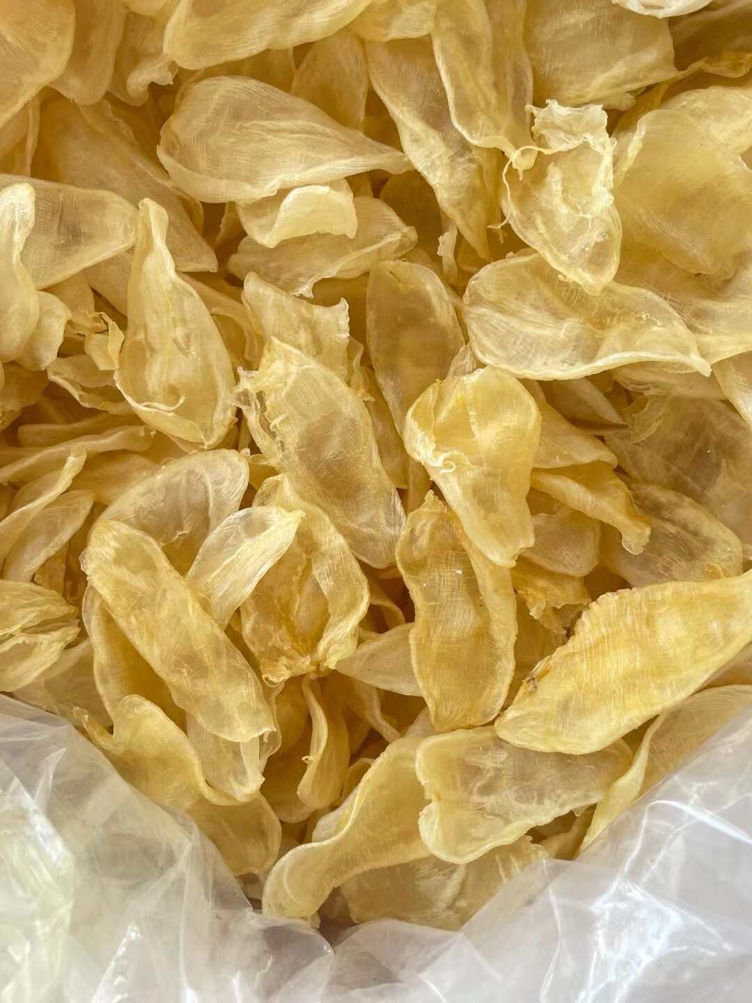 本港小白花胶足干，泡发有弹性，口感爽口弹牙不腥颜色好经济实惠