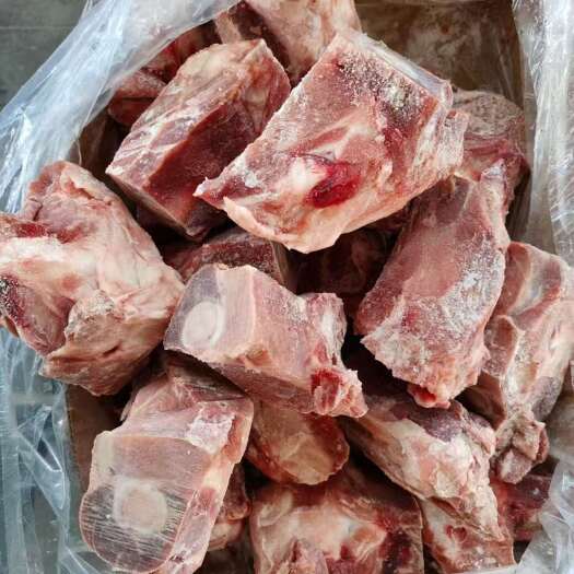 青岛品名: 肥猪前后棒骨
规格: 10㎏/箱
日期: 新