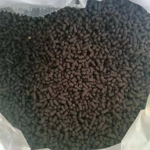 济宁原料：豆粕、大豆油、玉米淀粉、鱼粉、牛骨粉、10%小麦秸秆.