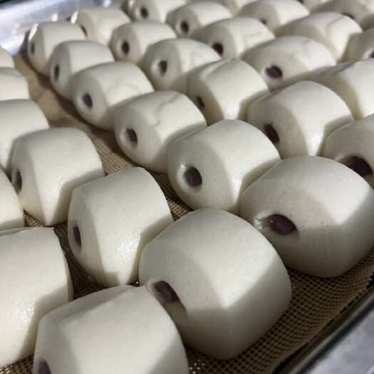 蓝山县豆沙包，小馒头，一斤50个左右。