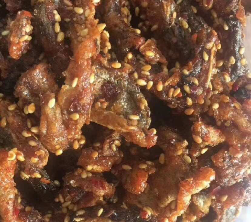 滨州香辣鱼皮！休闲小零食！好吃不贵经济实惠！常年供货