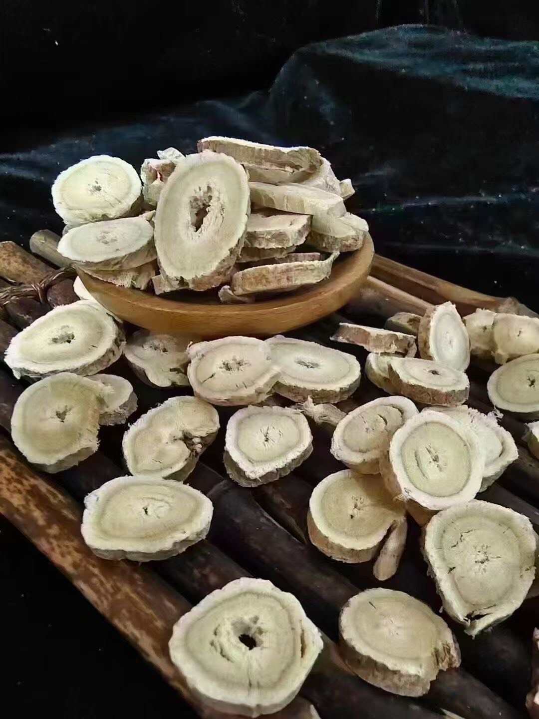 黄芪‮，片‬‎黄‮又芪‬‎叫做北芪