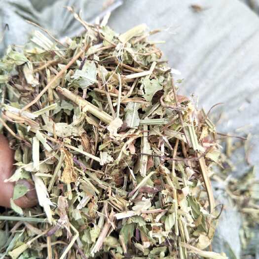 正阳县花生秧牛羊草，