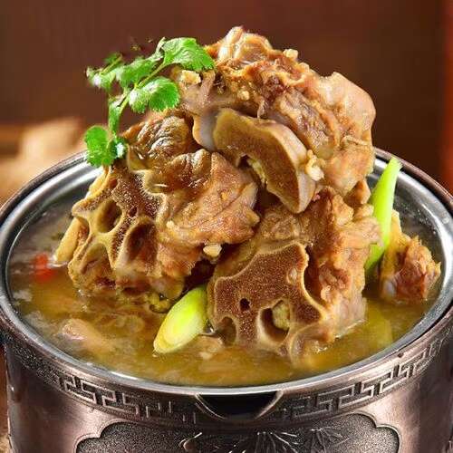 满肉羊脖骨，货好价不贵，