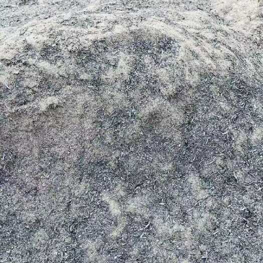 靖西市大量草木灰出售，地址在：百色靖西市，欢迎咨询