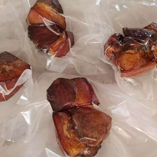 平山县腾龙山下腌猪肉