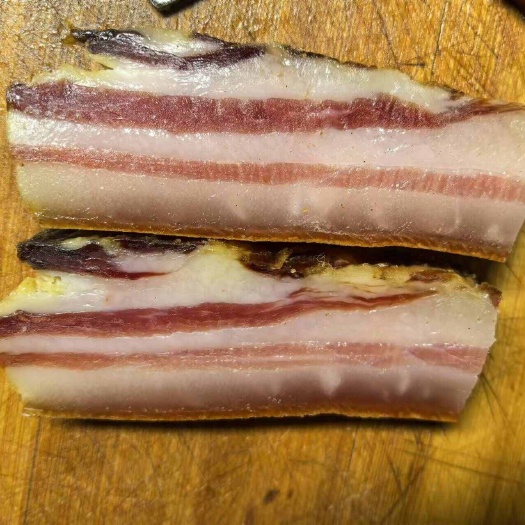 鲁甸县云南烟熏五花腊肉风干五花肉正宗土猪腌制肉批发咸肉整条农家腊肉
