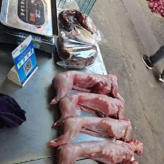 德阳新鲜兔肉四川特色农场养殖，自配饲料全粮食饲养，现杀速冻