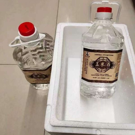 蒙自市纯粮酿散装白酒，酿酒原料只有粮食+酒曲+水，无任何增香调味