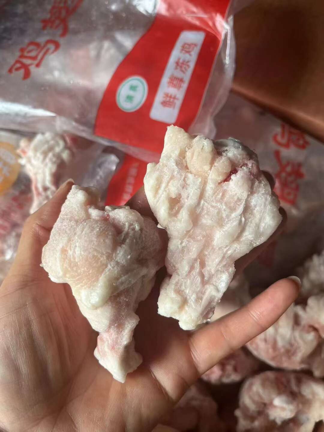 成群露骨鸡翅根，没有瘀血，二级纯干货，不分级