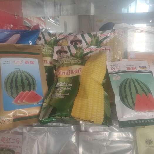 扶沟县水果玉米，太阳花，产量高，棒子大，皮色好