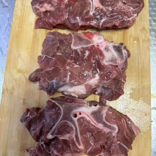 临沂国产满肉牛脖骨不含切2+000切加600
