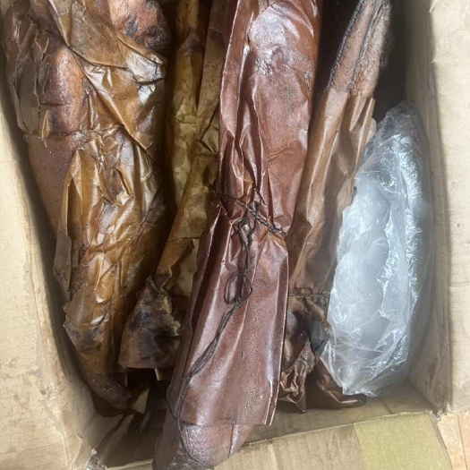 湖南湘西烟熏水晶无皮纸包腊肉（包透明）
