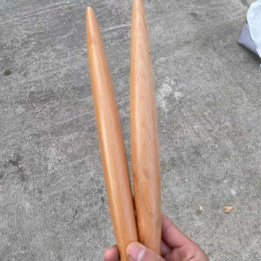 郯城县本场做25~一米 德国进口榉木 价格好商量 请打电话