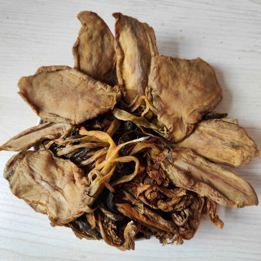 鹿寨县干头菜，农家自产，香味浓郁，淡盐略带一丝甜味。