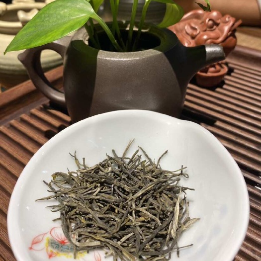 芒市2025头春头采香茗
