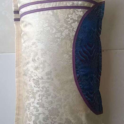 唐河县睡眠锦缎枕头，鼻塞通窍枕芯枕套可拆洗25新款