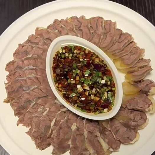 八成熟白水坨坨牛肉 纯牛肉 不加粉 精修带筋 不加粉 不注水