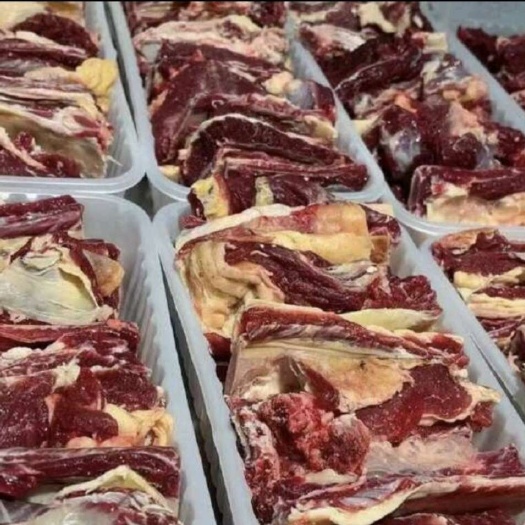 内蒙古牛羊肉肉批发草地牛 羊肉批发，检疫证齐全黄膘牛肉