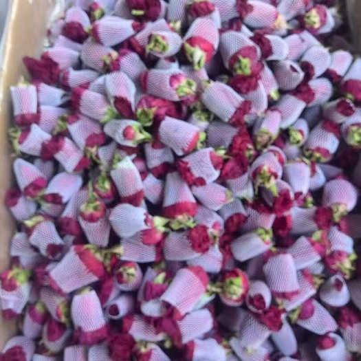 云南墨红玫瑰    冻干墨红网套花
烘干墨红
