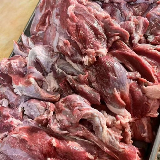 郑州牛碎肉，块大瘦，价格合适，适合卤煮，等各种用途长期大量加工