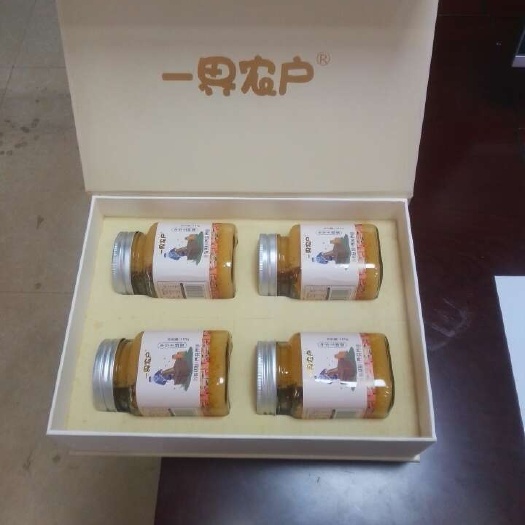 慈利县一年割一次野生土蜂蜜，远离污染，滴滴醇珍