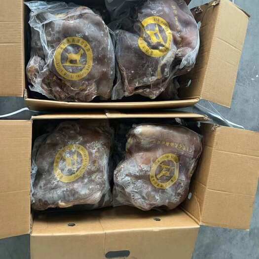 蒙古带皮熟羊肉精修，黑皮