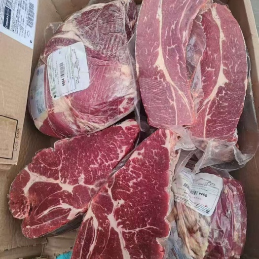 谷饲牛上脑，上脑心，雪花状，肉质鲜嫩多汁，可涮火锅，煎炒烧烤