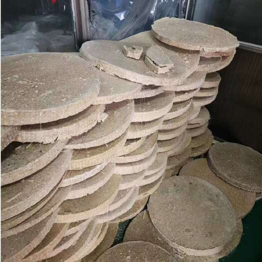 中山市花生次料饼蛋白约43脂肪3由于原料与工艺有别 饼外观也有区别