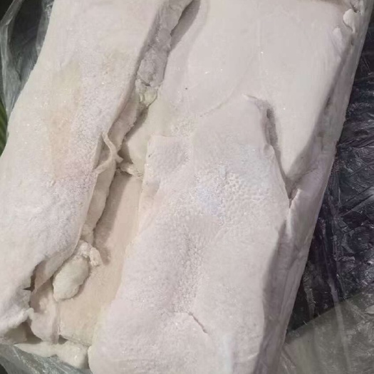 售 肥猪肥膘5吨脊膘15吨，一起打包，去年10月份的货