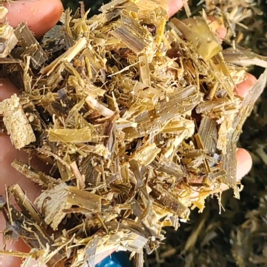 松桃县铜仁青储草料 牛羊马通用优质饲料