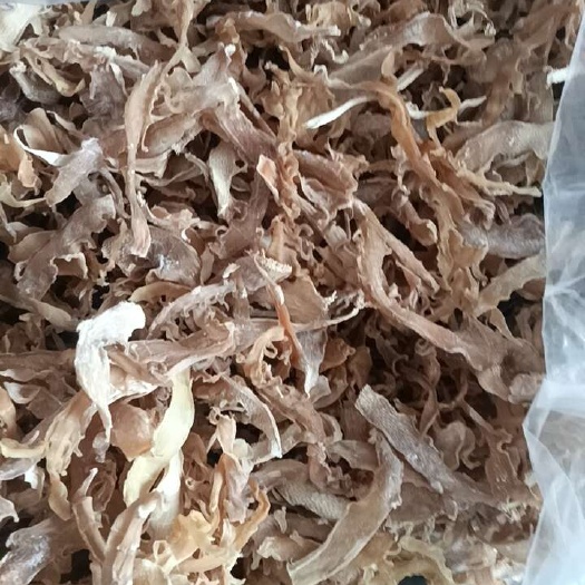 安远县出售晒干的春笋干，好吃有嚼劲