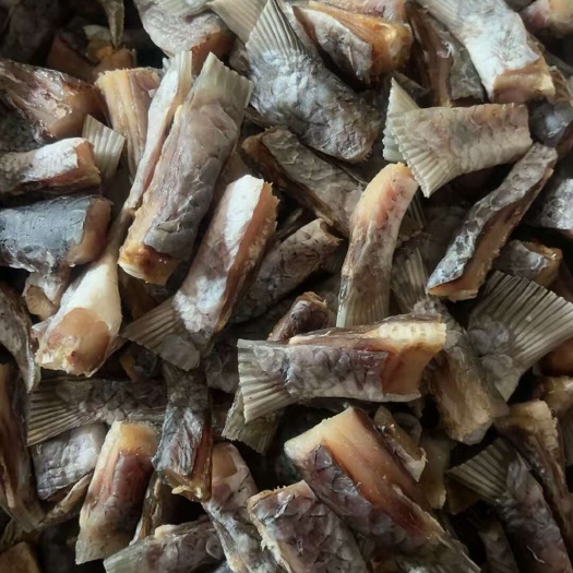 江门风干腊鱼尾，草鱼尾巴   麻辣鱼尾
