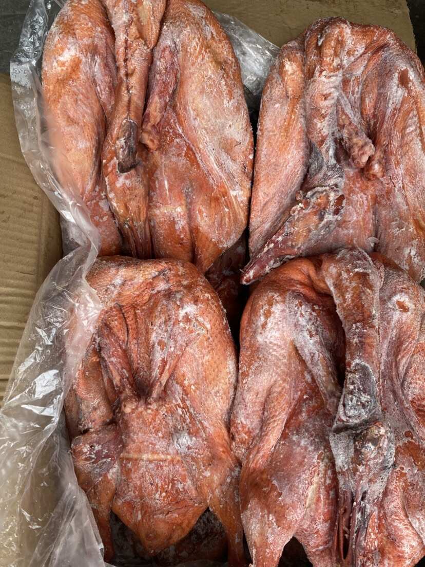 八成熟卤板鸭整箱50斤半成品冷冻散装板鸭商用卤菜店批发