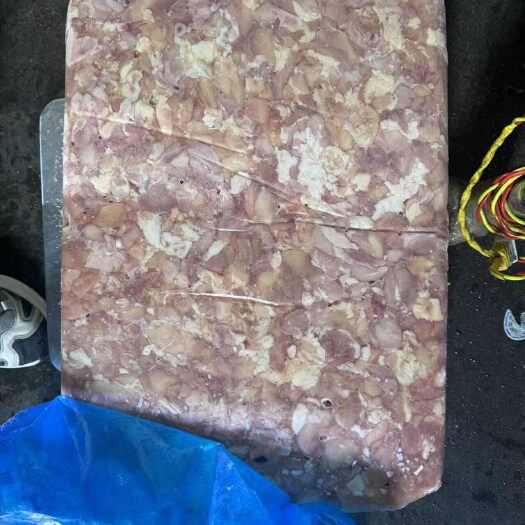 滑县穿串腿精肉，人工挑骨