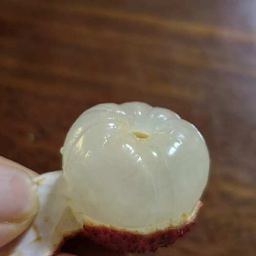 钦州黑叶荔自家种植30年以上老树清甜