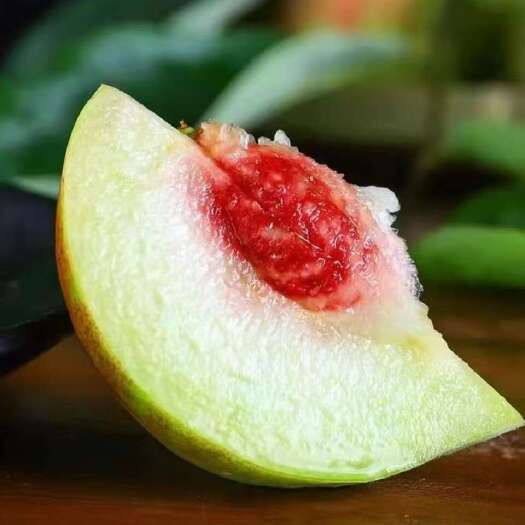 赣南鹰嘴桃脆爽甜蜜