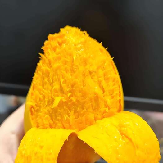 百色广西百色小台芒果当季新鲜热带应季水果薄皮现无核整箱批发台农