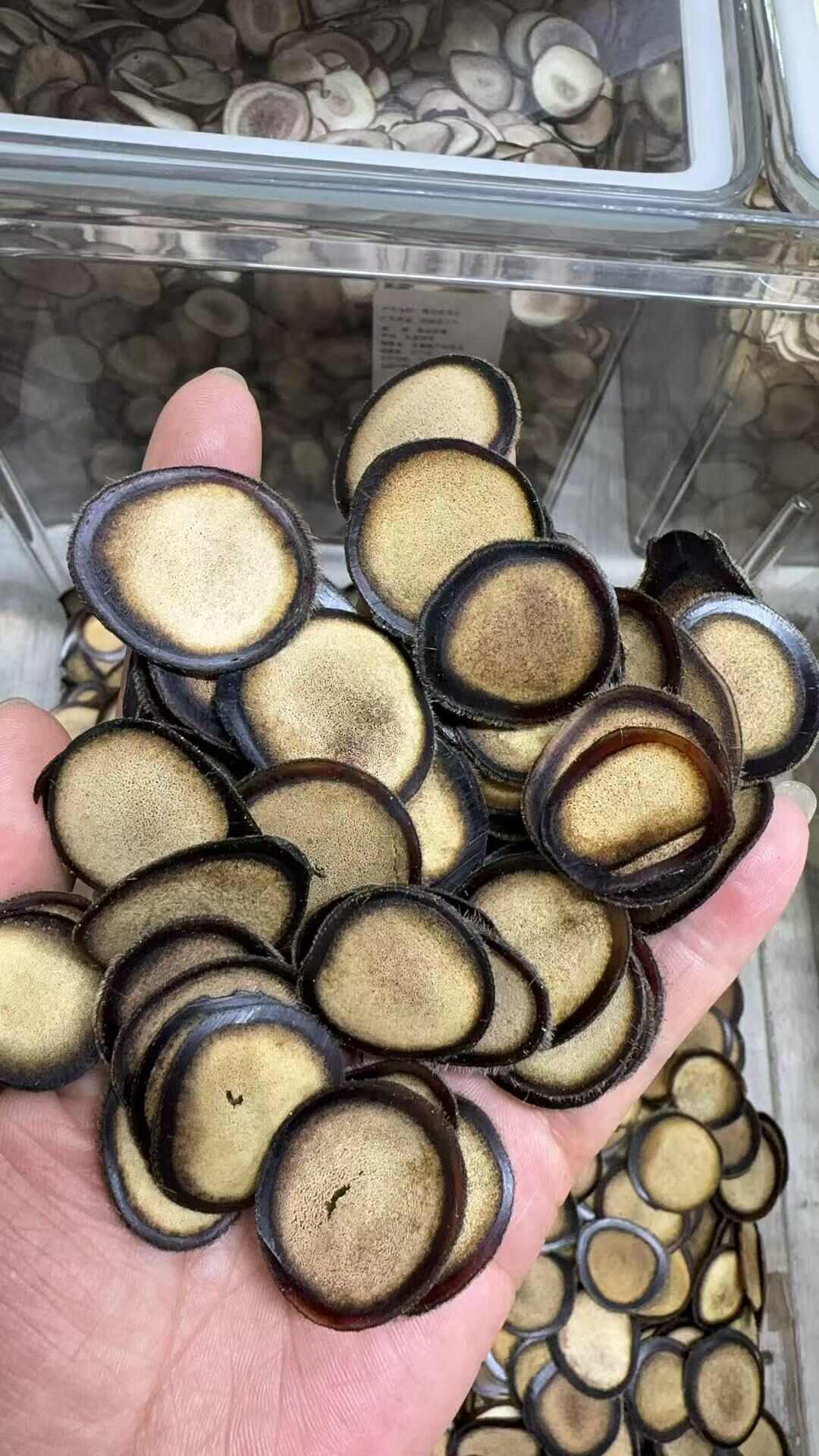 吉林产地批发鹿茸片，粉片，腊片，种类齐全，产地直销，鹿厂直供