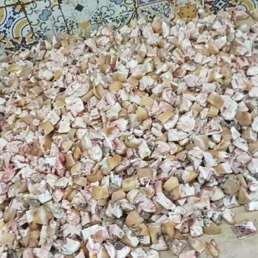 重庆市新鲜烧毛猪脚粒