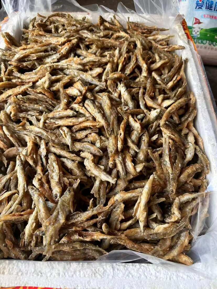 香酥开肚小河鱼 地摊电商批发香酥小河鱼有盐白条鱼干面粉鱼干