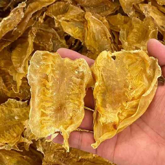 广州花鳘胶精选深海珍品，肉质肥厚饱满，天然淡晒而成