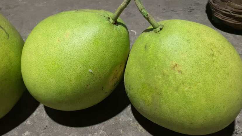 观心密柚，一个大概4-5斤左右，农民出售没得中间商