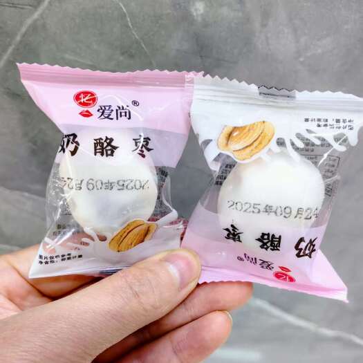 新日期巴旦木奶棗，獨(dú)立小包裝一件10斤，夾心去核紅棗休閑零食