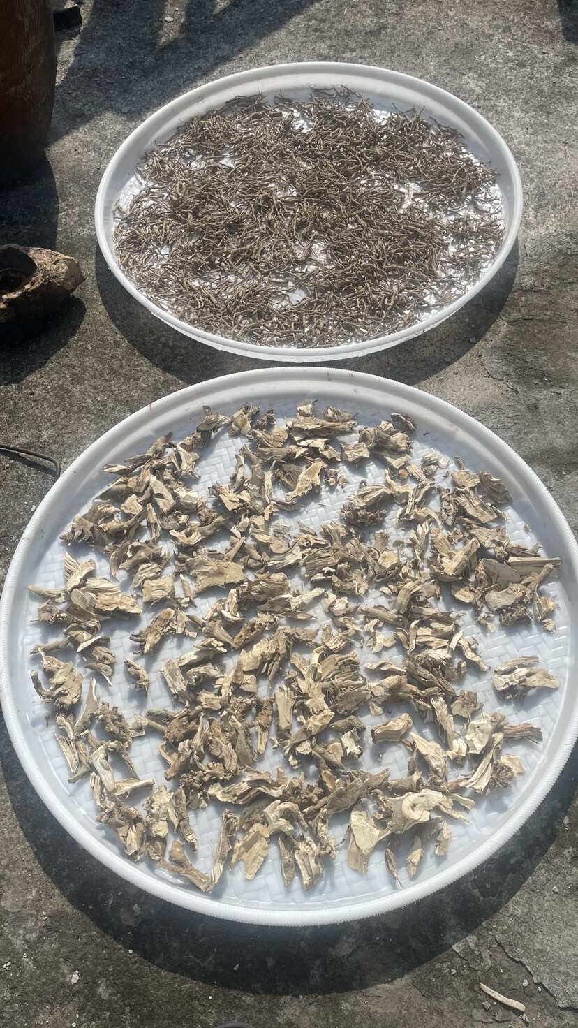 白茄子根产自闽北，生长年限二年，自然晒干，最后10斤，包邮