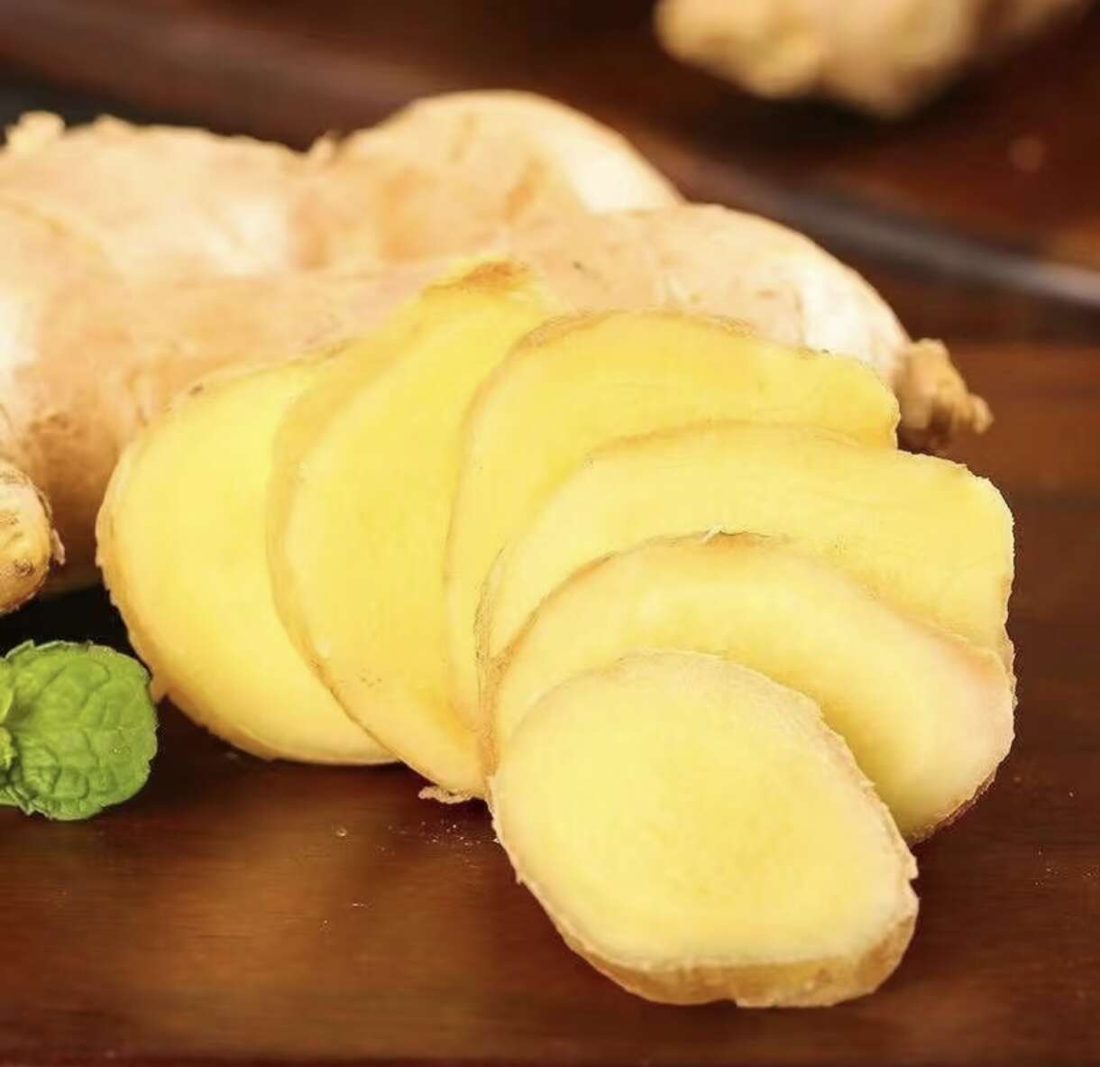 标题：山东大姜新鲜上市 10斤装 农家自种 姜味浓郁