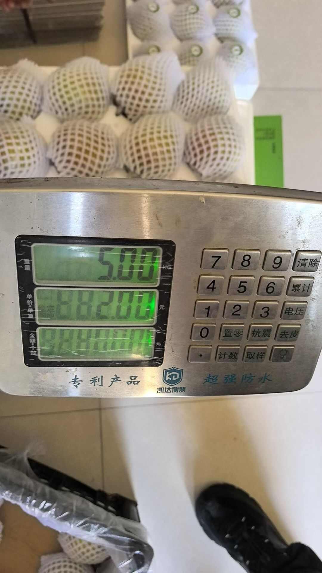 隰县玉露香梨，皮薄肉细，脆甜多汁，一口直接爆汁