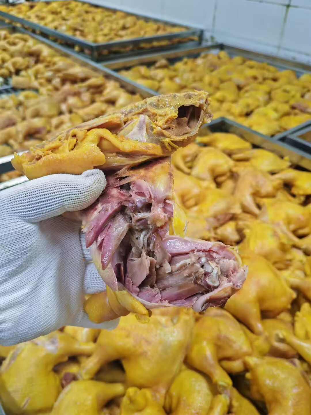 全熟盐焗鸡边腿，加热即食，老鸡腿