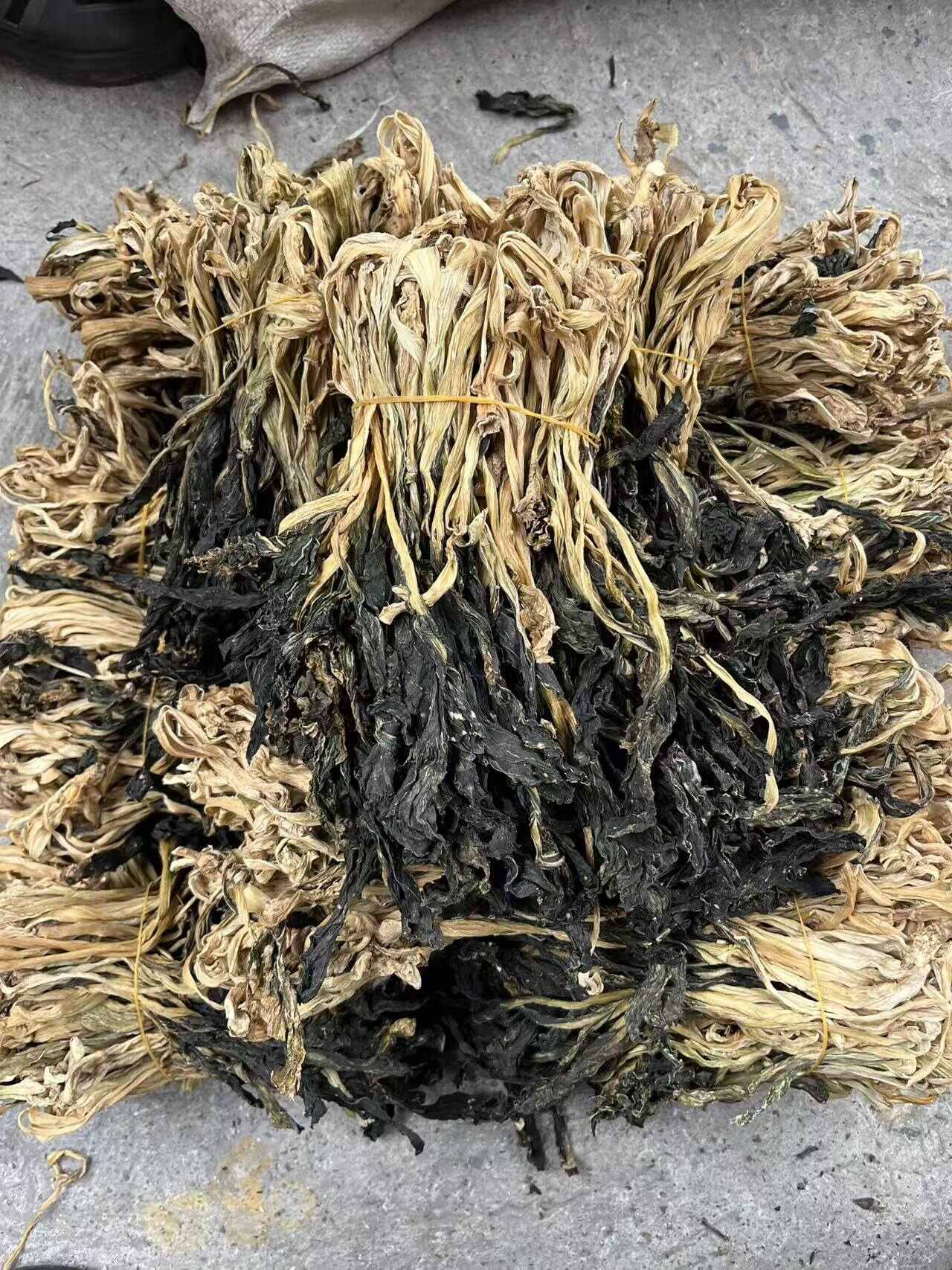 梅干菜  色泽均匀   香味浓郁  干度好